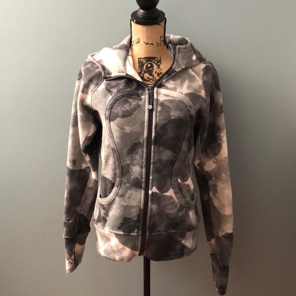 lululemon athletica Tops - Lululemon Jacket 曆